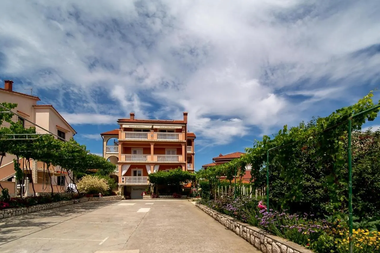 Holiday Apartment In Lopar With Balcony, Air Conditioning, Wifi, Washing Machine 4886-3 0*,  Croatia